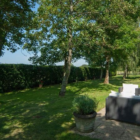 Duchy Rag House Bed & Breakfast Swindon Exterior photo